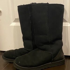 Size 9 tall ugg boots